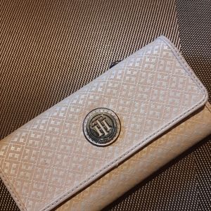 Tommy Hilfiger Wallet